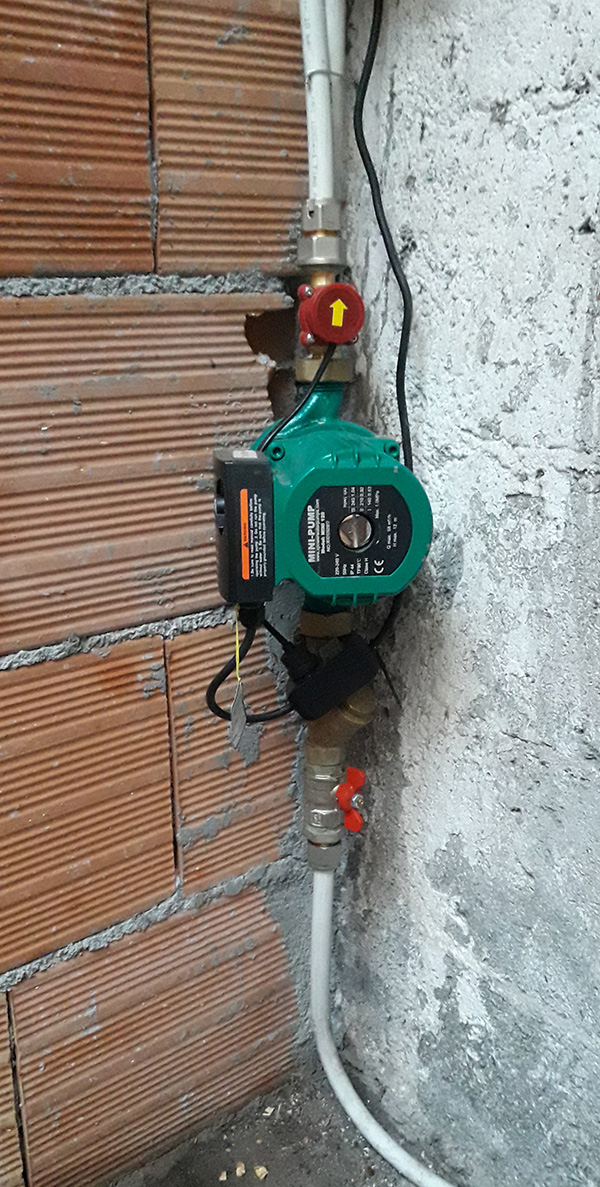 esempio installazione mini pompa per aumento pressione idrica installazione in linea mini-pump