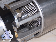 PARTICOLARE DEL FILTRO IN ACCIAIO INOX MONTATO NELLA PARTE IDRAULICA supporto resistenza all abrasione e alle correnti galvaniche